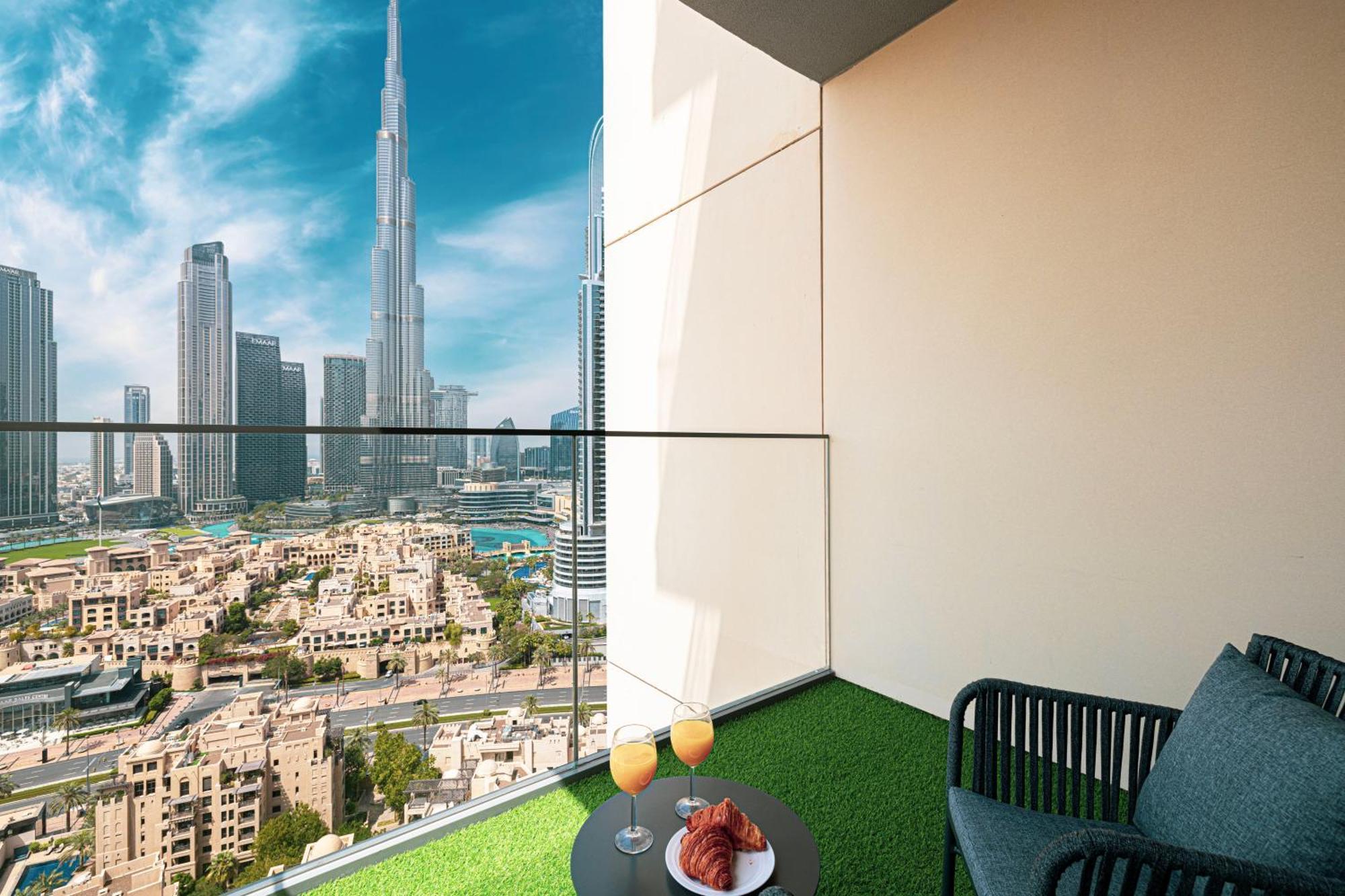 Smartstay At Burj Royale - Full Burj Khalifa View - Brand New Luxury Apartments Дубай Экстерьер фото