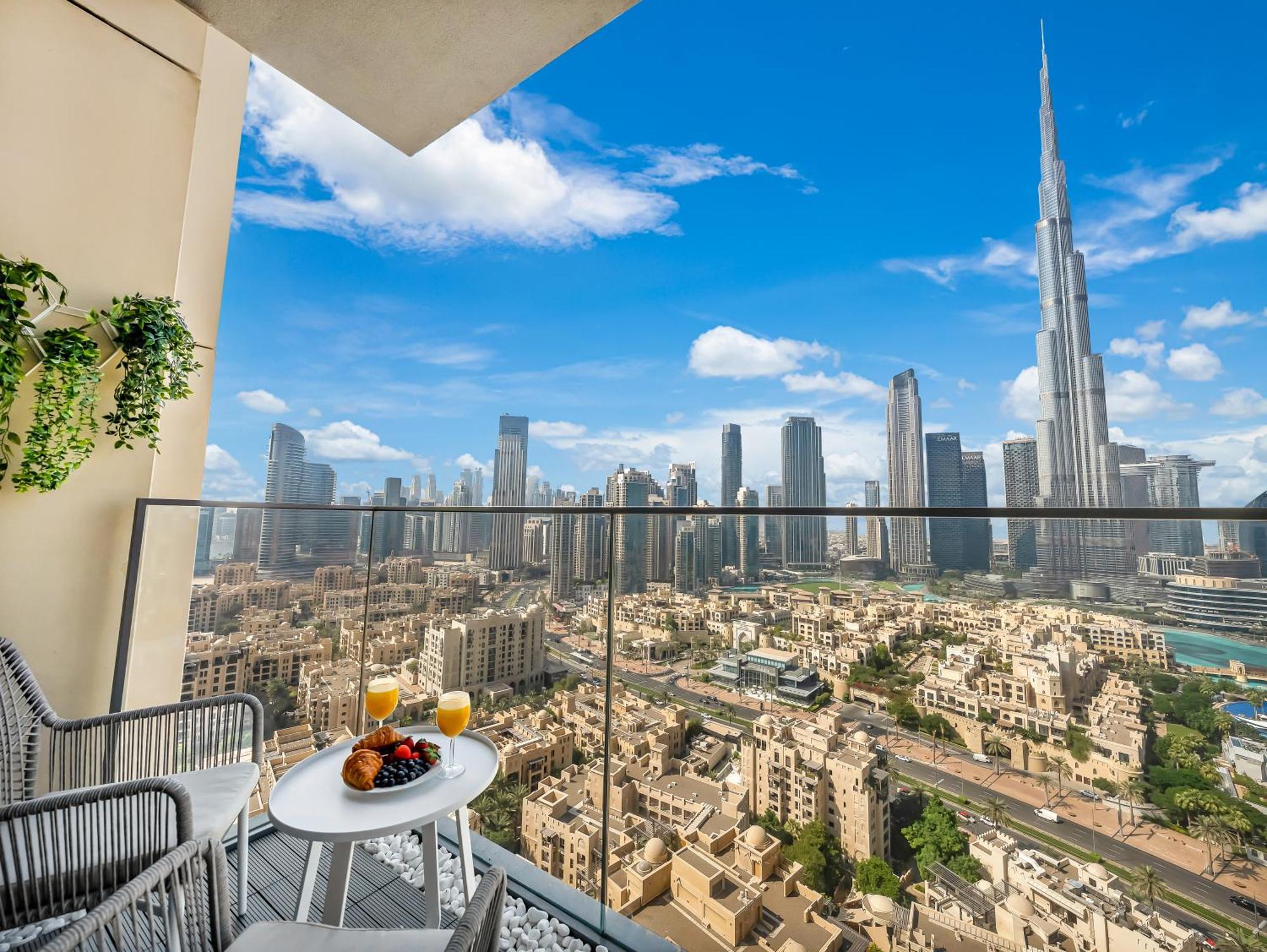 Smartstay At Burj Royale - Full Burj Khalifa View - Brand New Luxury Apartments Дубай Экстерьер фото